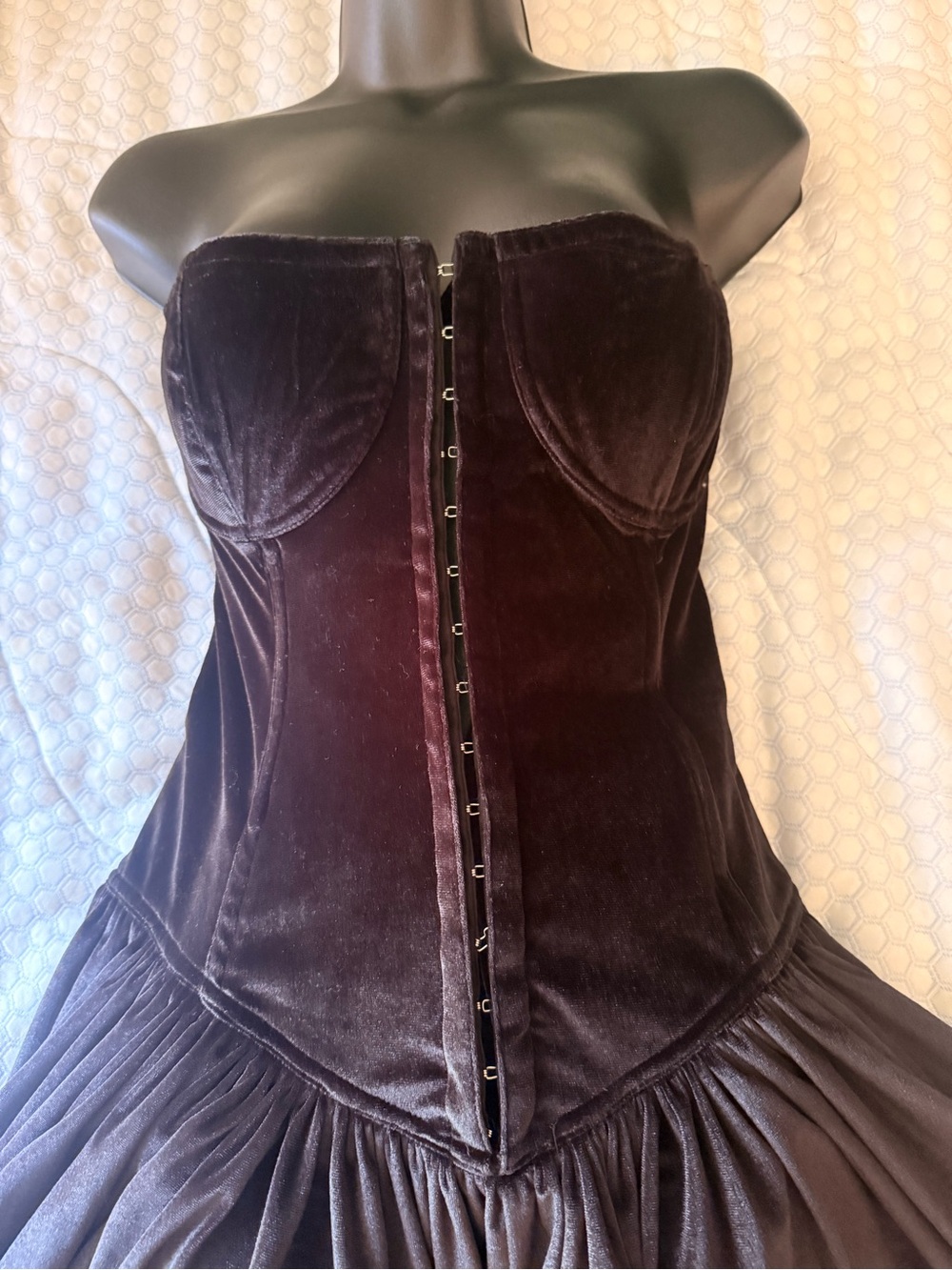 Love the Label Carmen Black Velvet Corset Midi Dress XS Boned Strapless - Picture 6 of 11